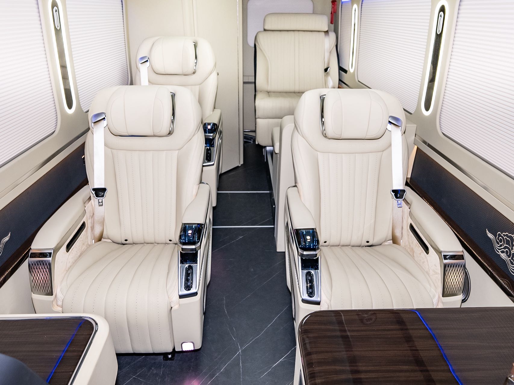 HONGQI GUOYUE — interior detail 5