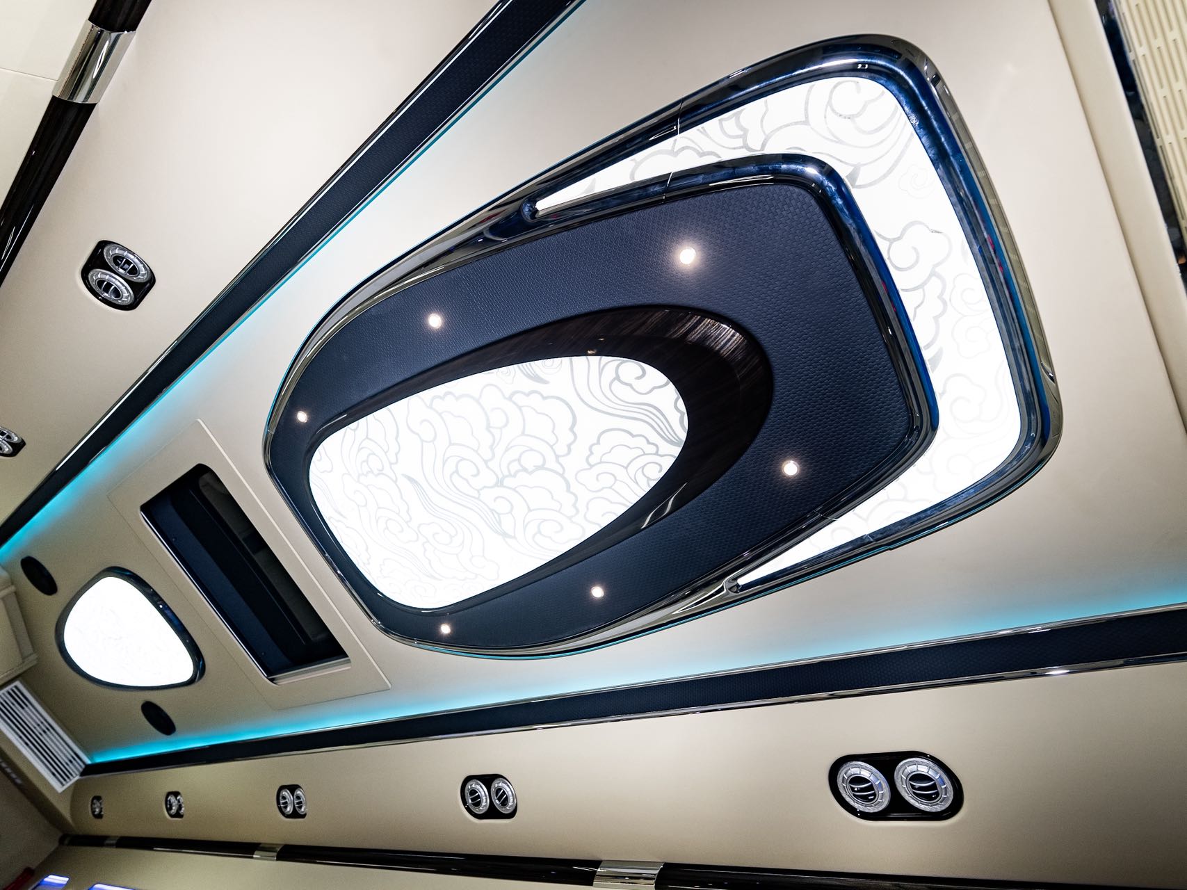 HONGQI GUOYUE — interior detail 8